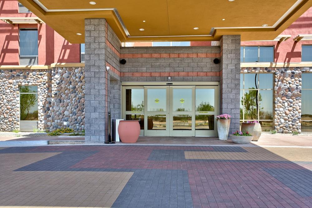 Hampton Inn & Suites Scottsdale At Talking Stick מראה חיצוני תמונה